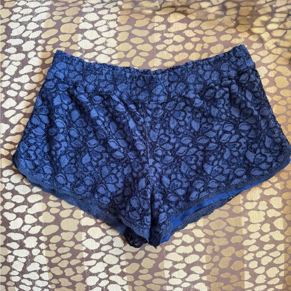 ARITZIA TALULA LACE SHORTS